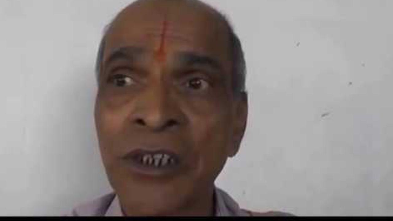 HYD BRO VIDWAN D SESHACHARY Blessings to Swara Veenapani
