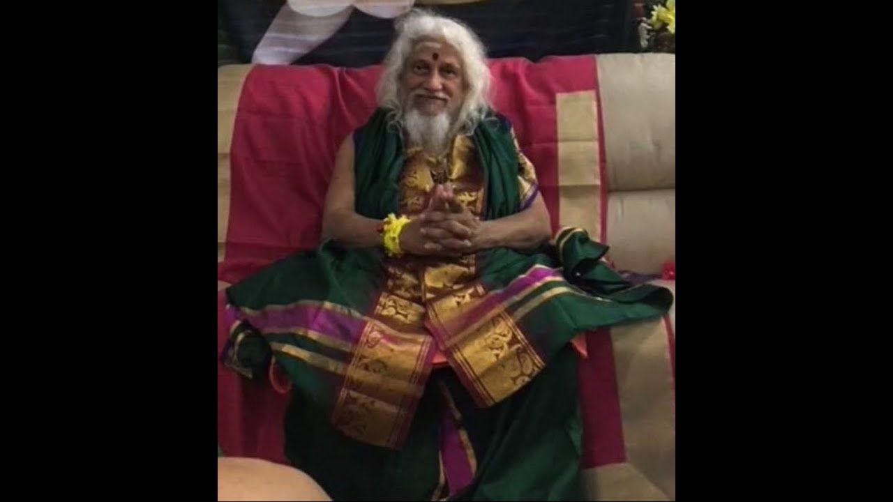SRI VISHWAYOGI VISWAMJI GURU MAHARAJ